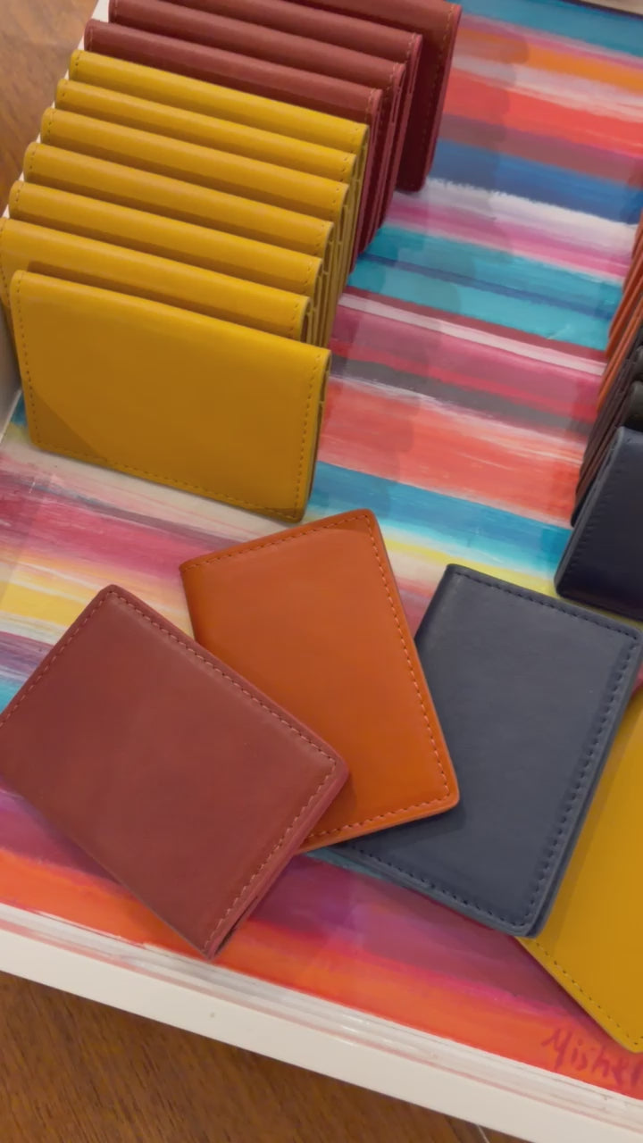Magic Hill Italian Genuine Leather Card Wallet – Compact Unisex Wallet (Copy)